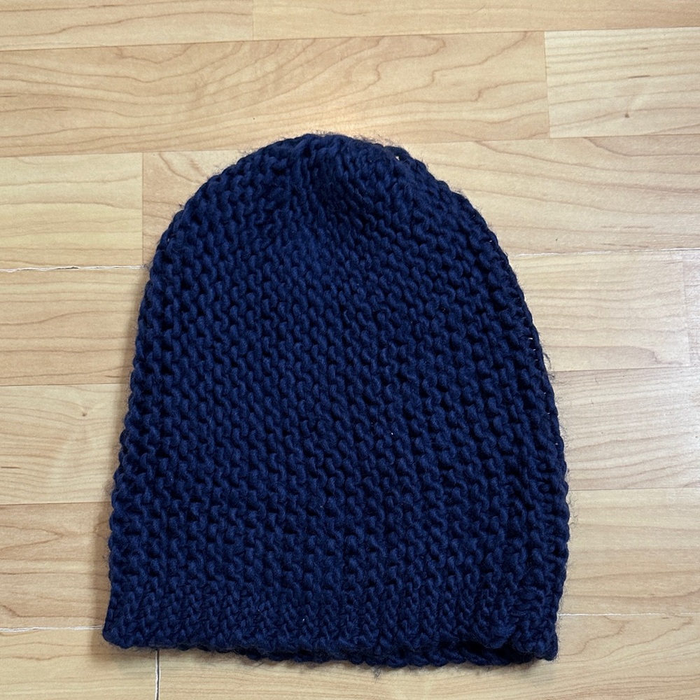 Vintage H&M Chunky Knit Beanie in Dark Blue